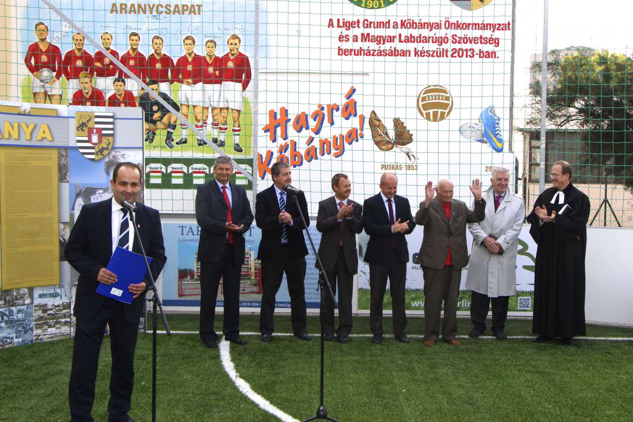 Liget Grund Avatása 2013. szeptember 27. Liget Grund Avatása 2013. szeptember 27.