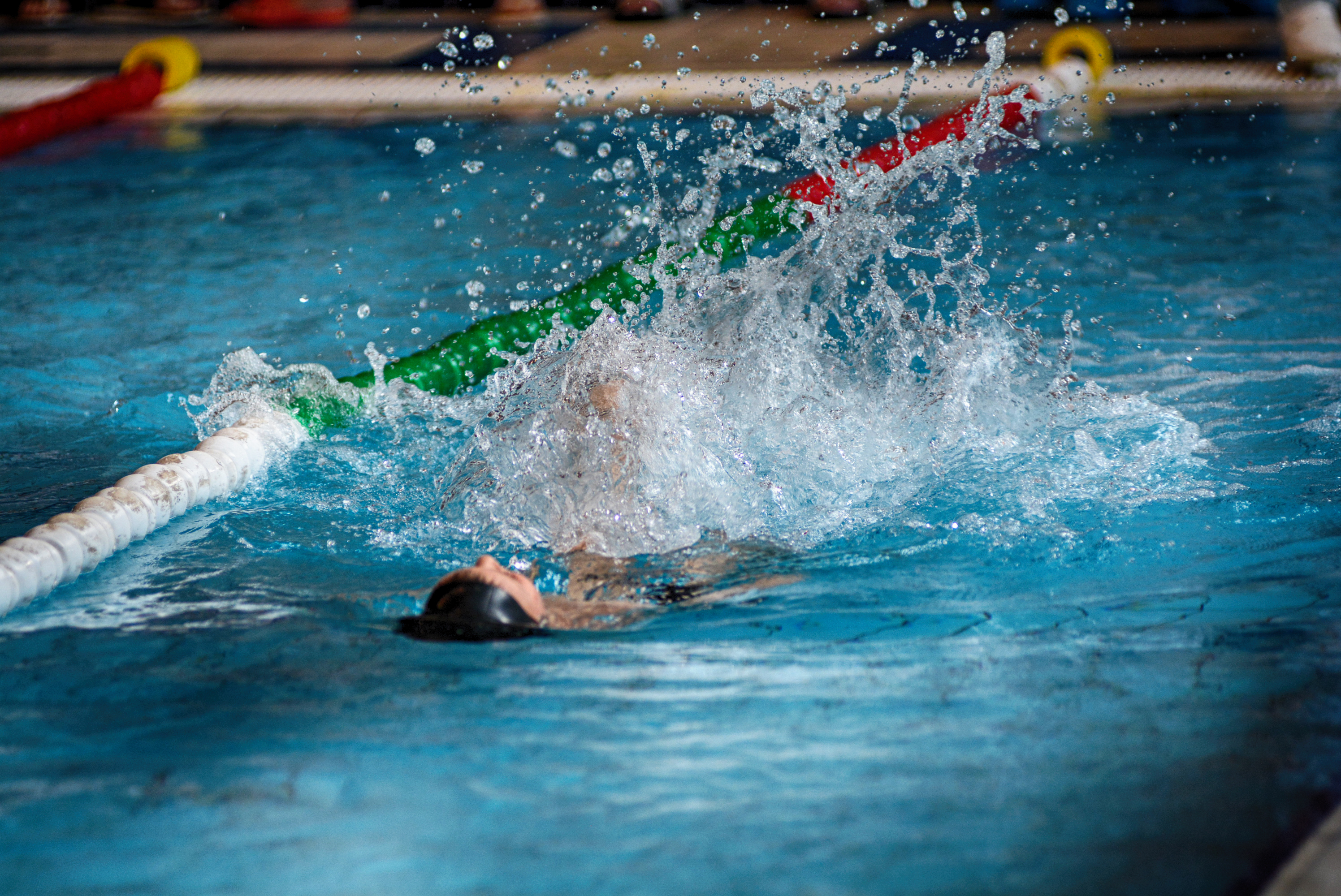 Hogyan kell úszni gyenge látással, Gyengénlátók Általános Iskolája | Sportegyesület